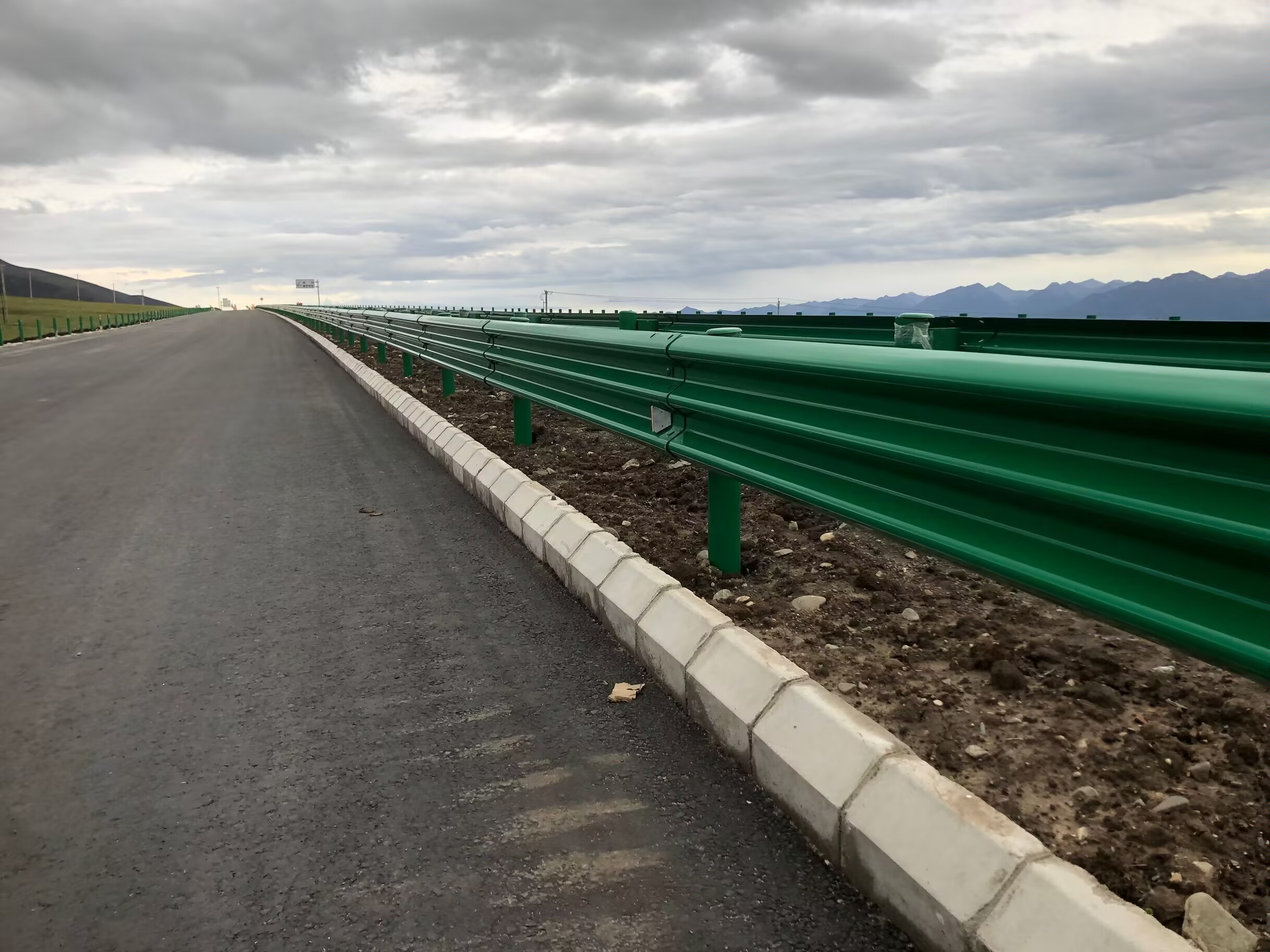 鄞州区乡村公路波形护栏波形护栏板 - 推荐